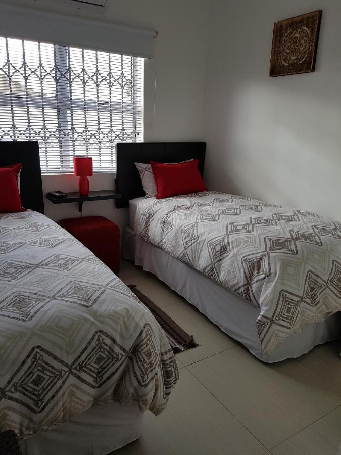 קייפטאון Surrey B&B מראה חיצוני תמונה